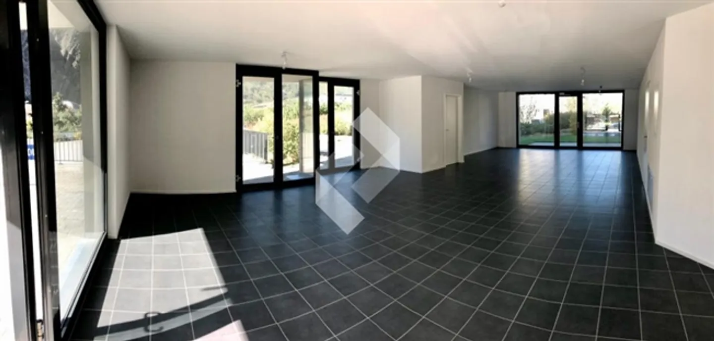 Commercial space - Photo 8 of 13