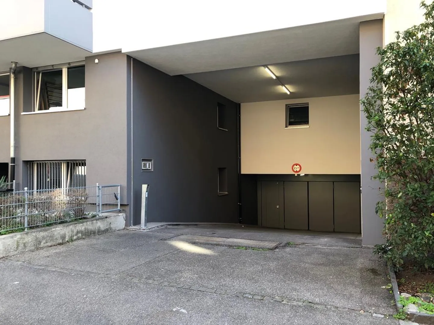 Place de stationnement au cœur de Kleinbasel - Photo 1 sur 2