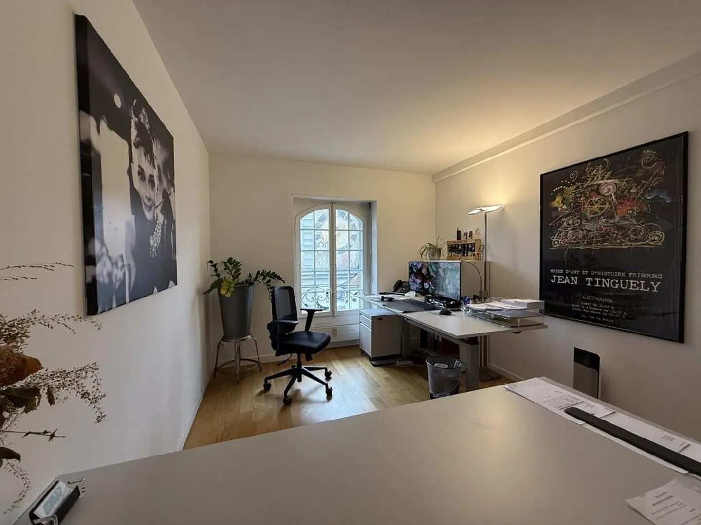 Your new office space with a view of the Zytglogge tower! - Photo 3 of 12