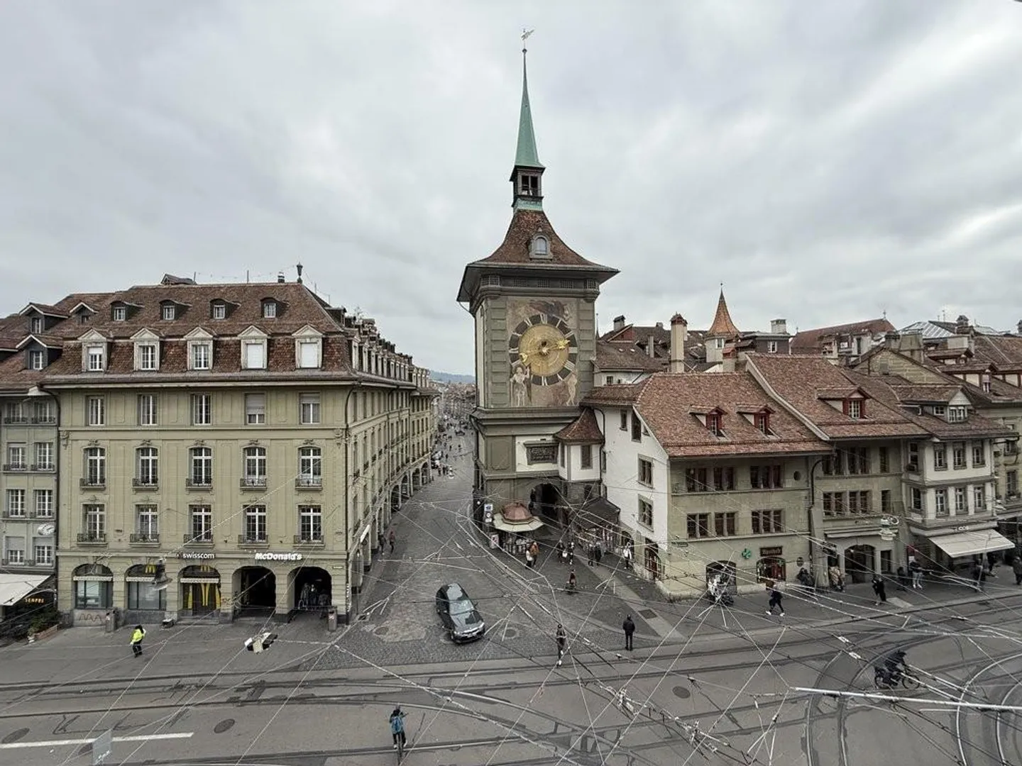 Your new office space with a view of the Zytglogge tower! - Photo 11 of 12