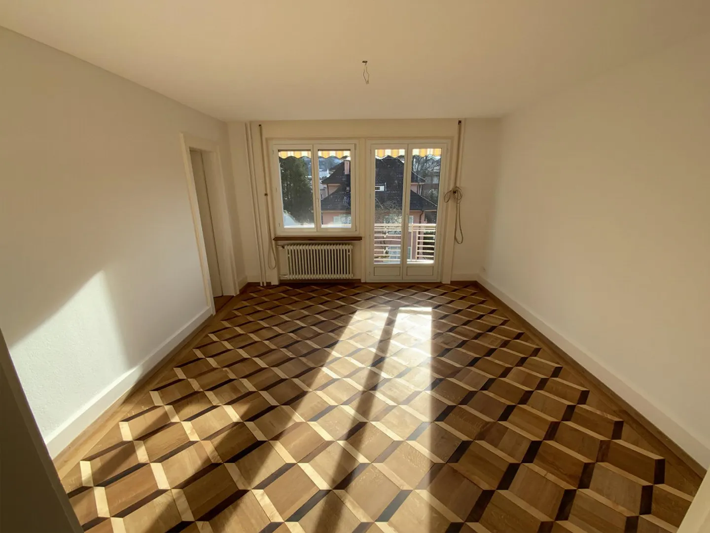 Sunny 5-room old building apartment at Rotsee – Your family idyll in Lucerne - Photo 2 of 11