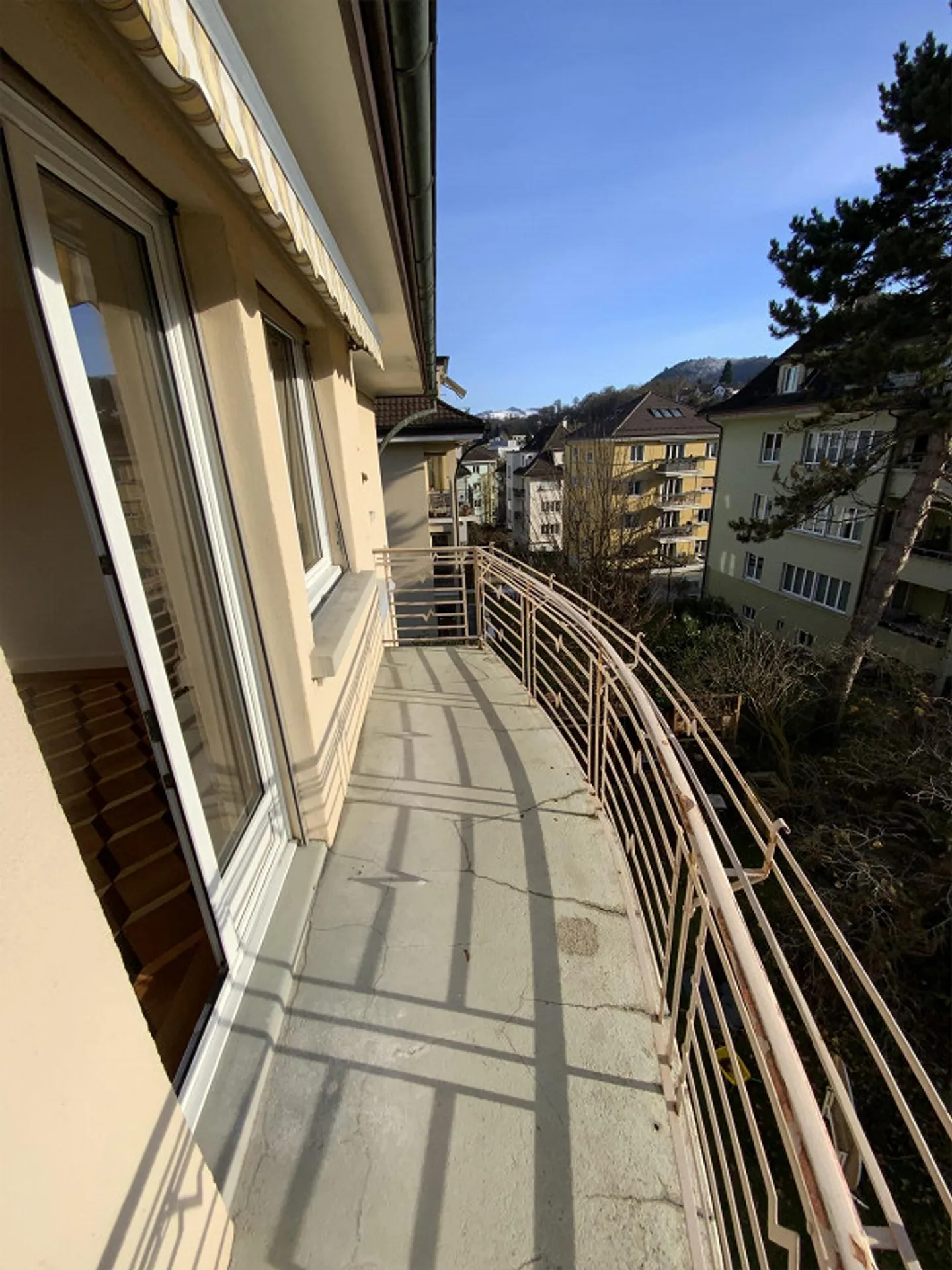 Sunny 5-room old building apartment at Rotsee – Your family idyll in Lucerne - Photo 8 of 11