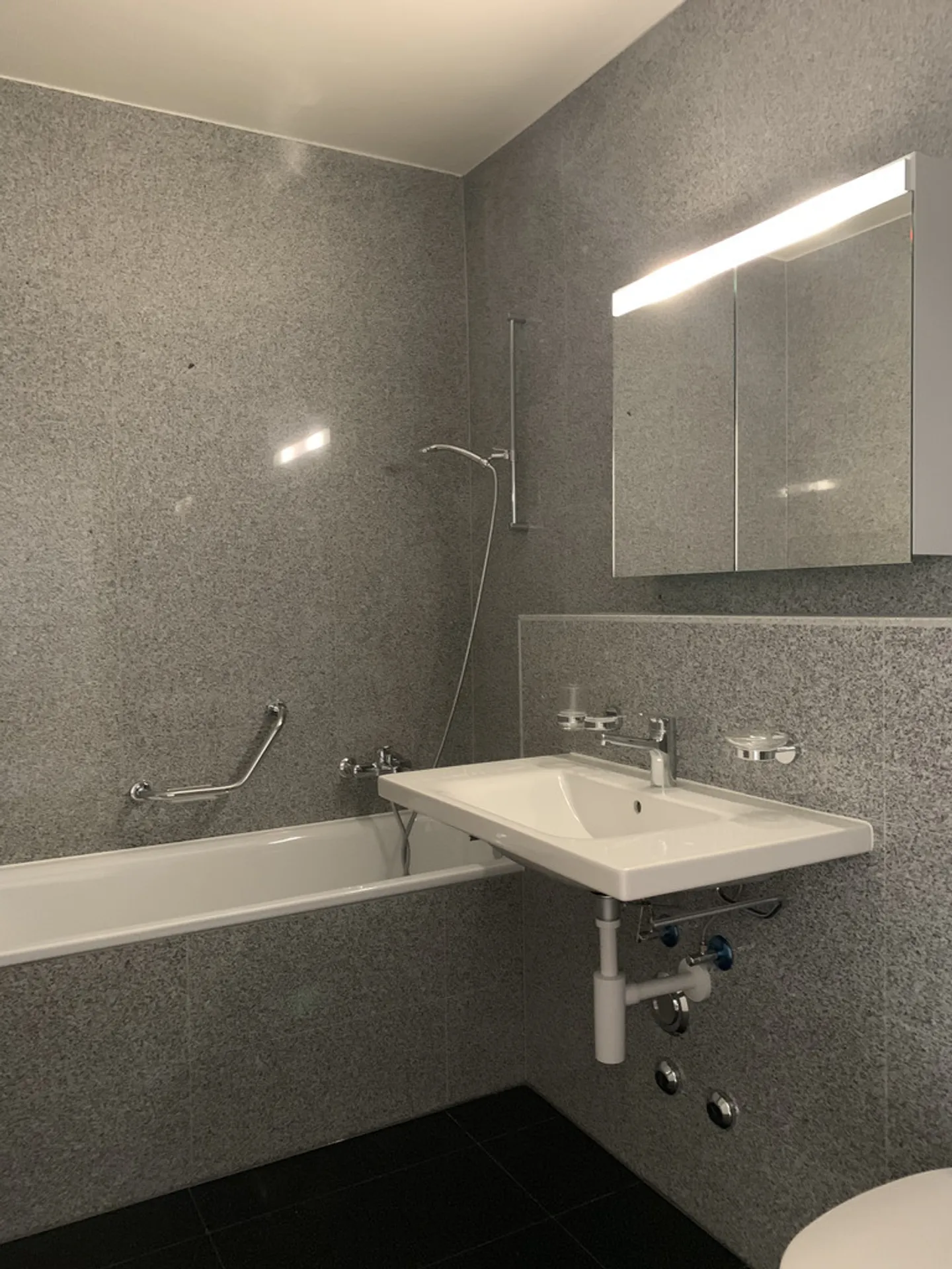 Appartement 4.5 pièces - Photo 4 sur 7