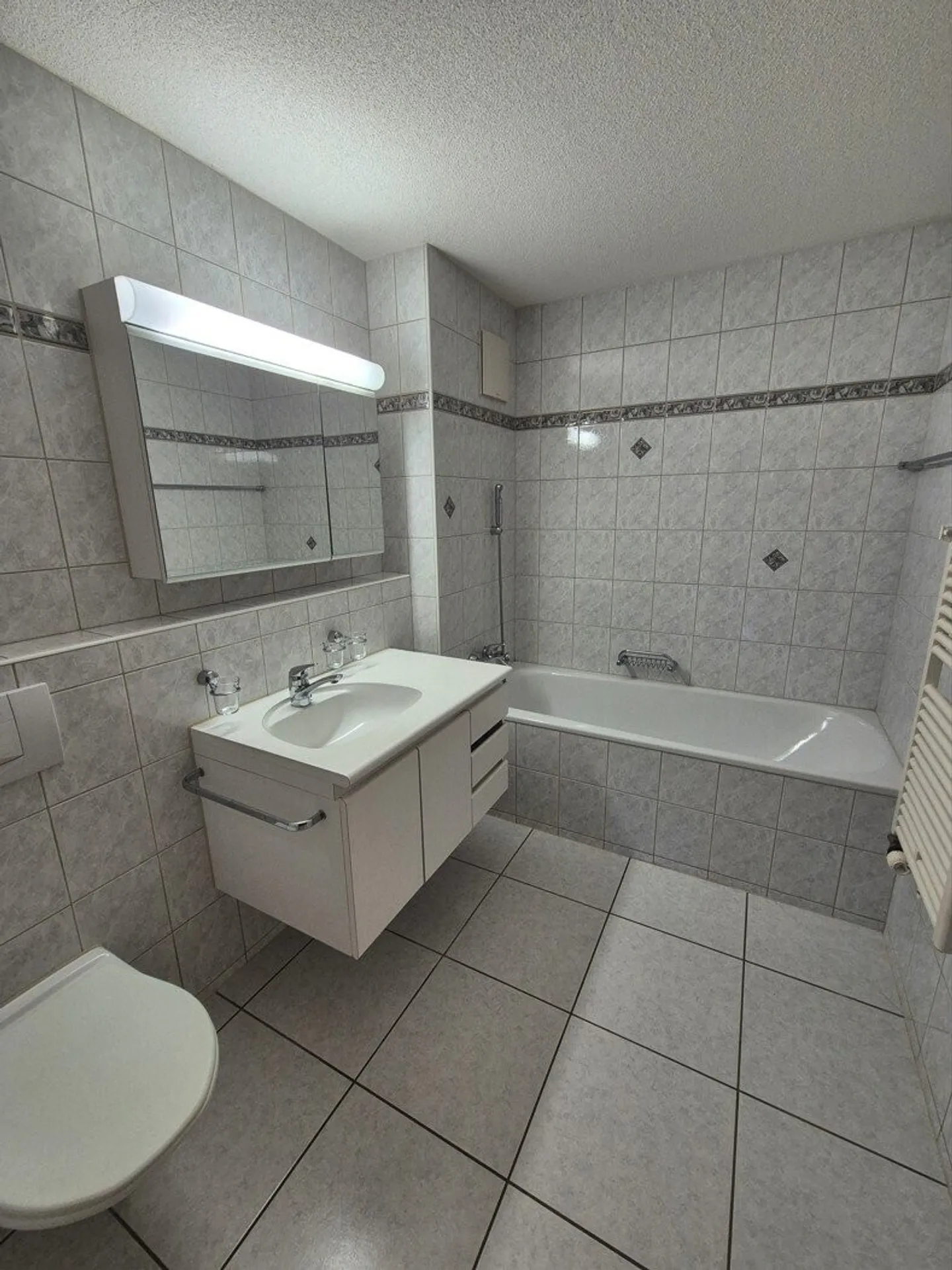 Quiet + Dreamlike View (Half Rent Gifted Upon Move-In) - Photo 8 of 11