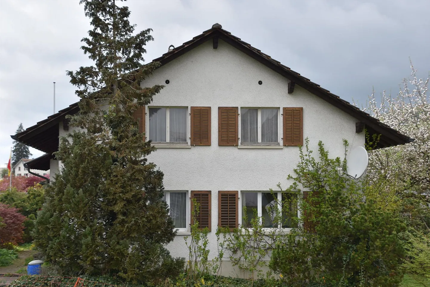 Casa unifamiliare con bisogno di ristrutturazione - Foto 3 di 15