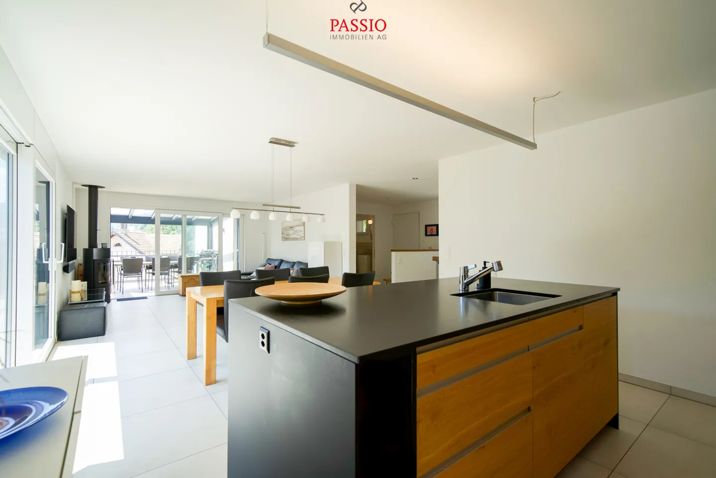 Casa unifamiliare moderna e ben tenuta di 6,5 stanze con vista panoramica - Foto 5 di 36