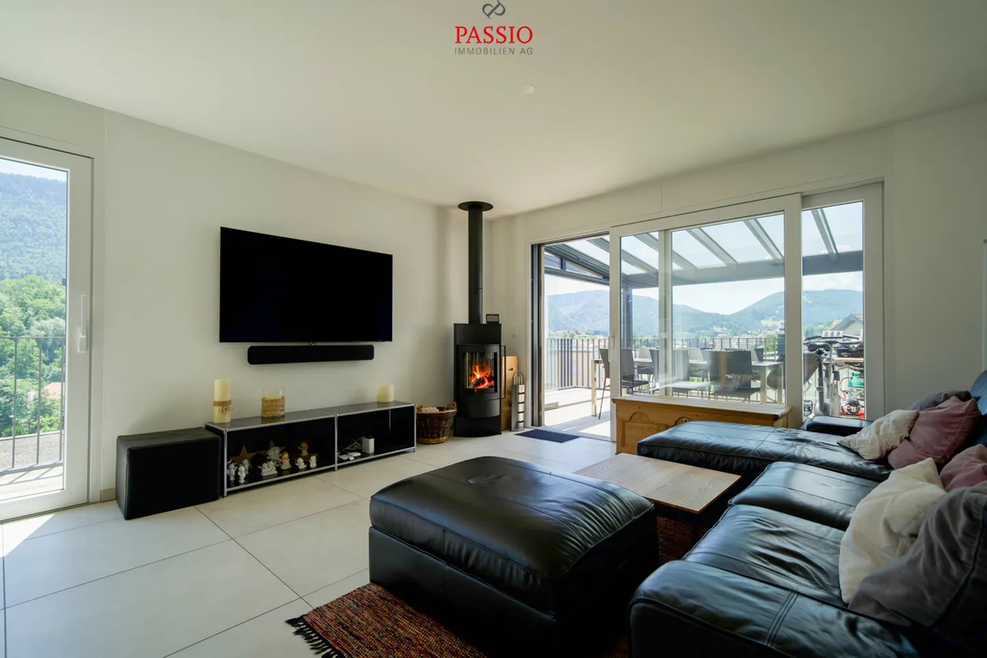 Casa unifamiliare moderna e ben tenuta di 6,5 stanze con vista panoramica - Foto 11 di 36