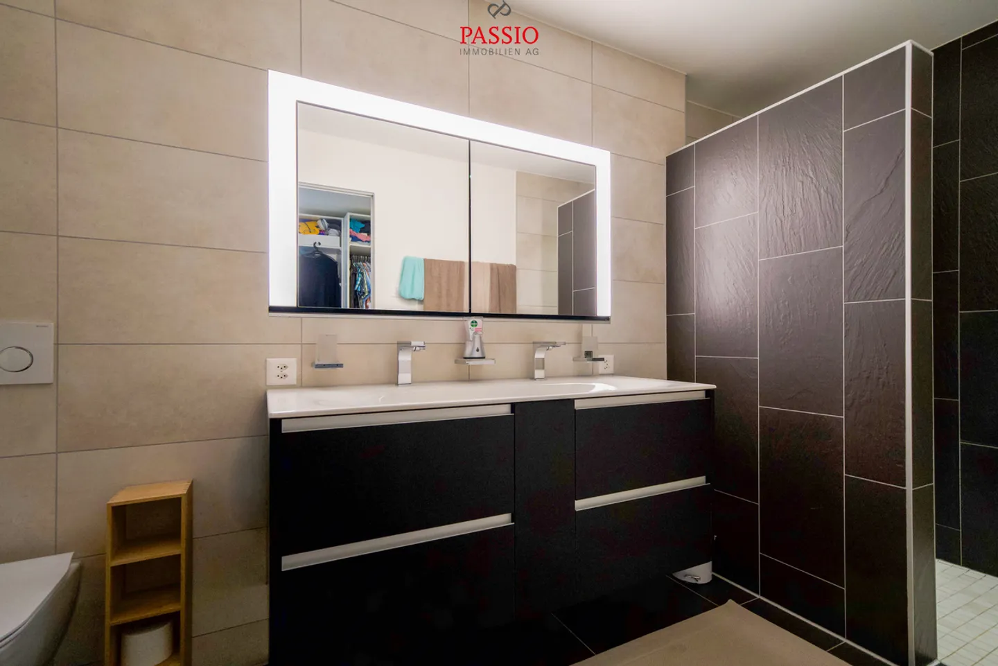 Casa unifamiliare moderna e ben tenuta di 6,5 stanze con vista panoramica - Foto 18 di 36