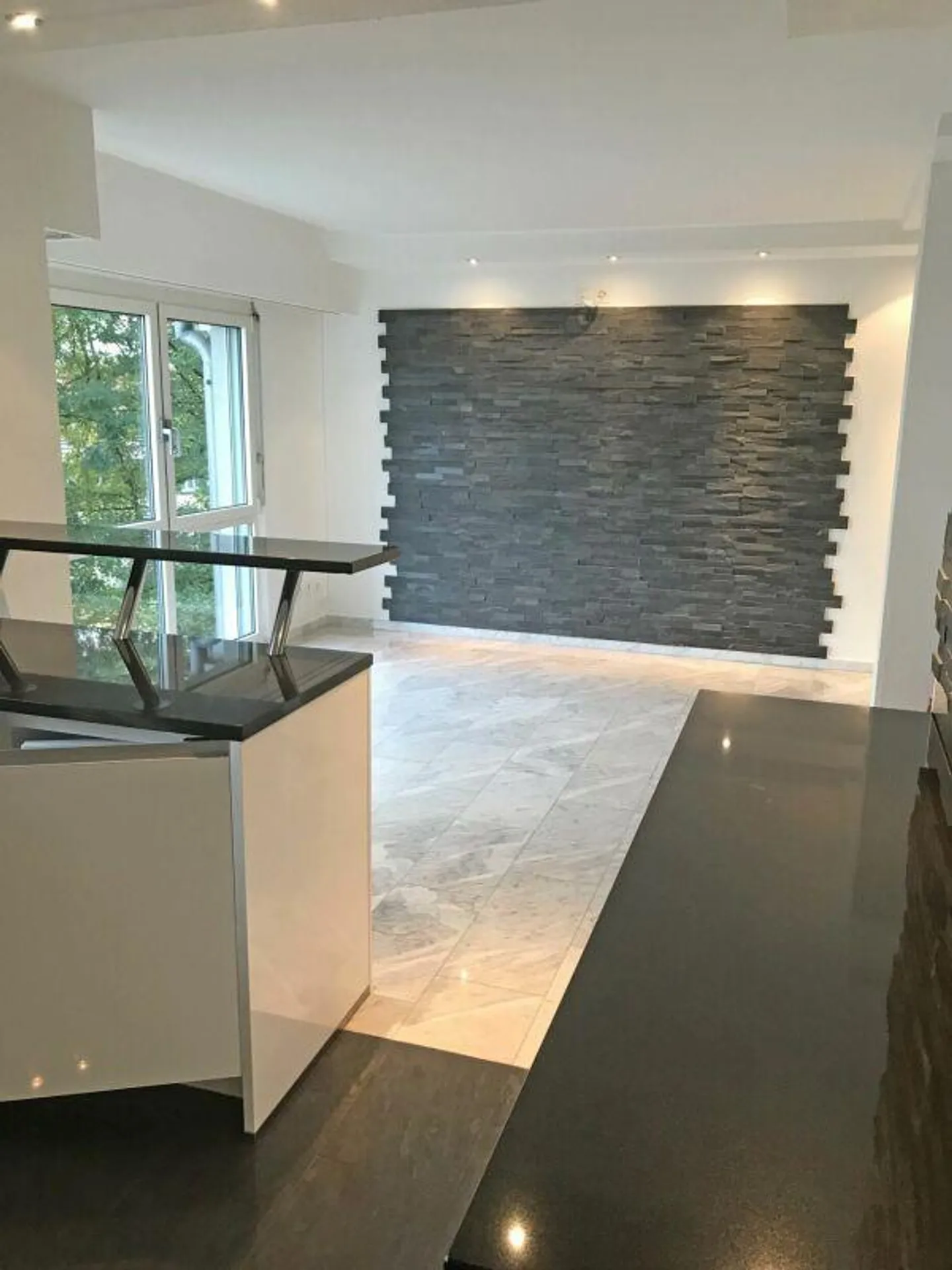 Moderno appartamento attico con grande terrazza - Foto 10 di 18