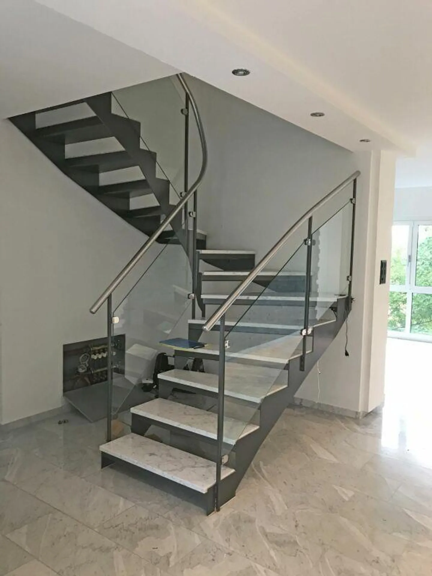 Moderno appartamento attico con grande terrazza - Foto 11 di 18
