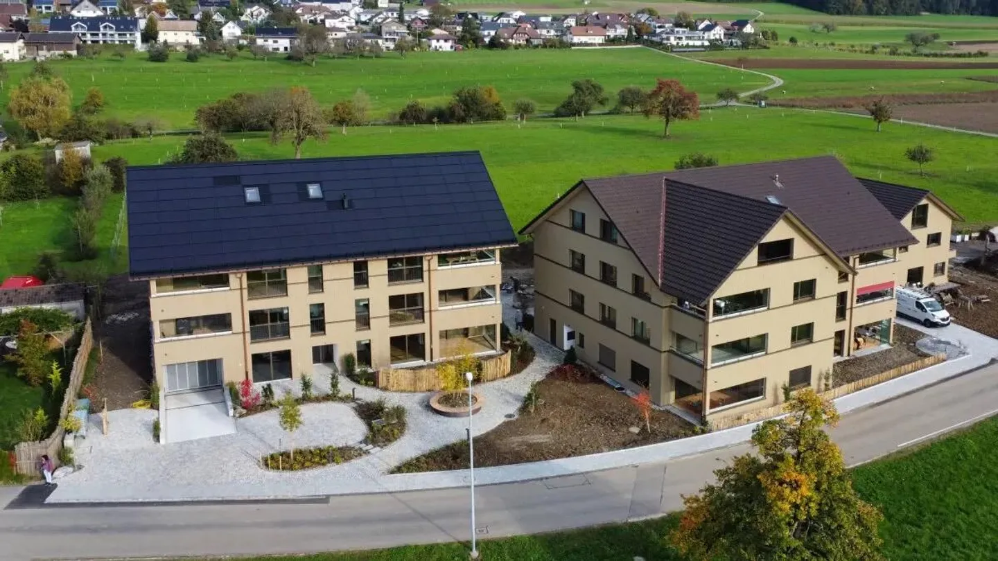 Spacious new apartment with breathtaking views - Photo 4 of 13