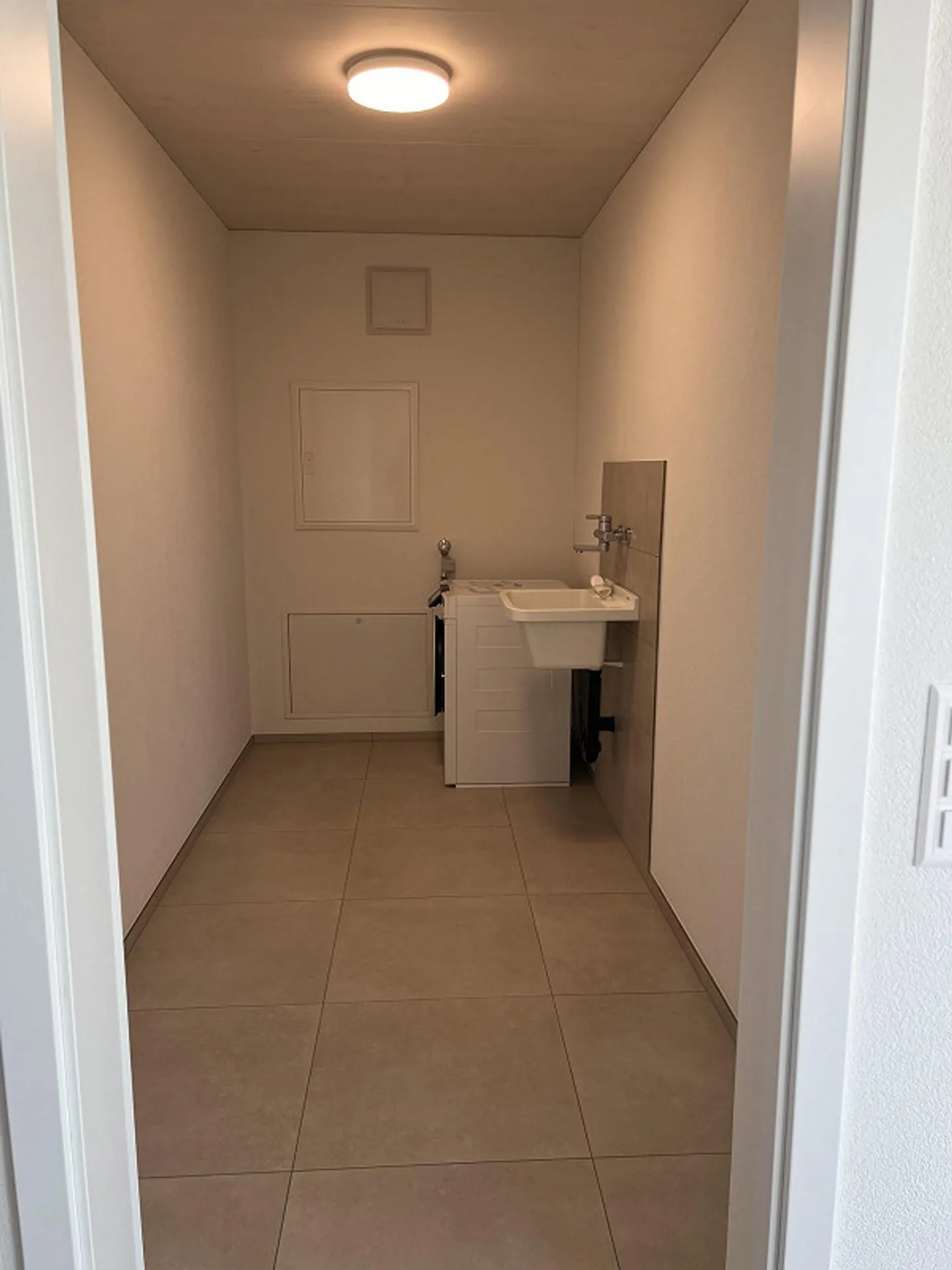 Spacious new apartment with breathtaking views - Photo 11 of 13
