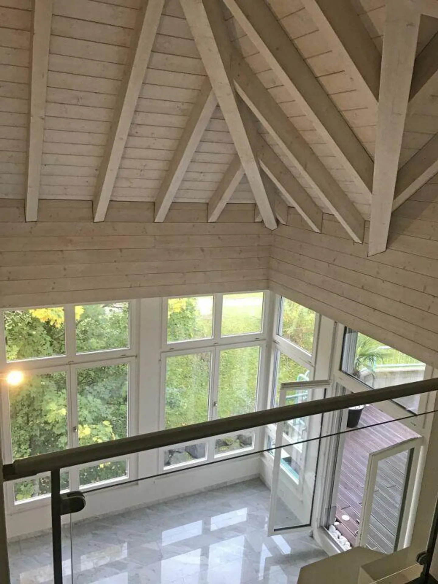 Moderno appartamento attico con grande terrazza - Foto 12 di 18