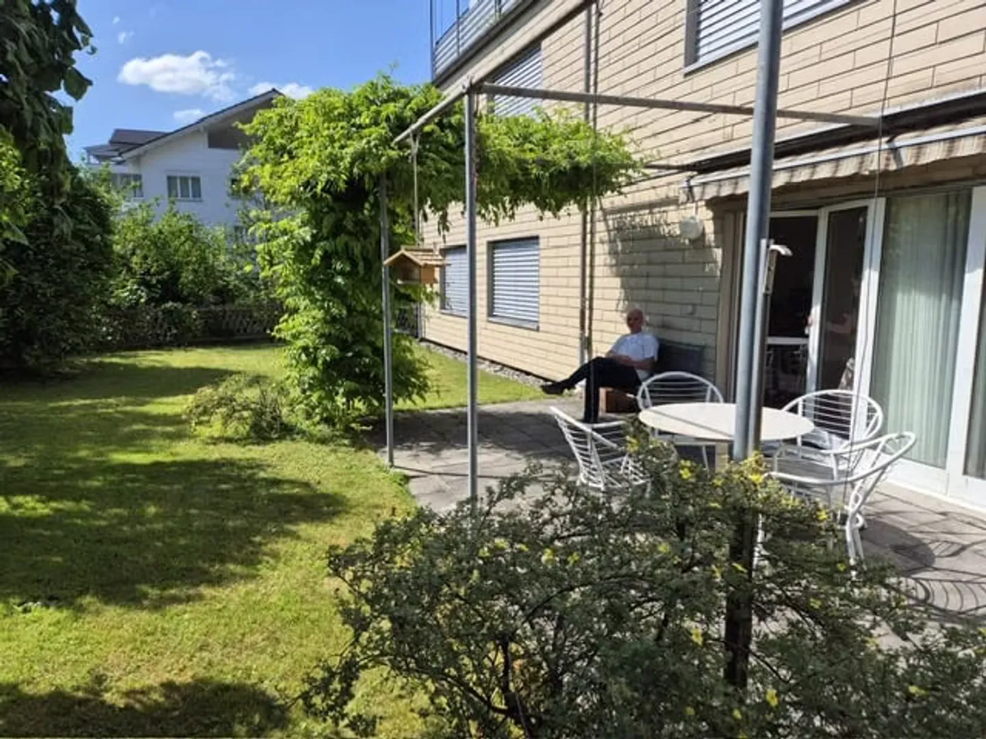 Ampio appartamento giardino 4.5 locali a Würenlingen - disponibile subito! - Foto 1 di 14