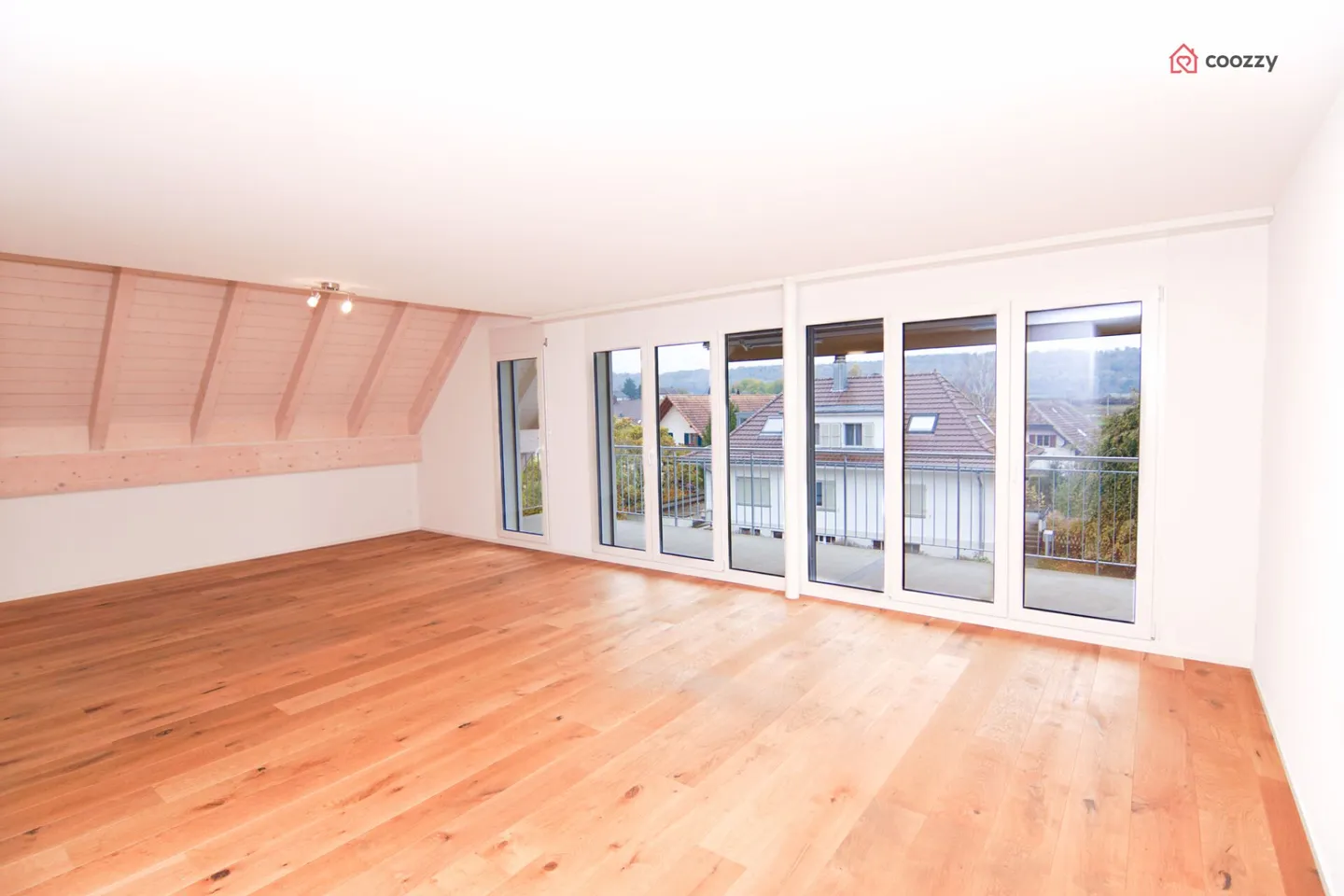 Appartamento spazioso di 7½ stanze - Foto 3 di 17