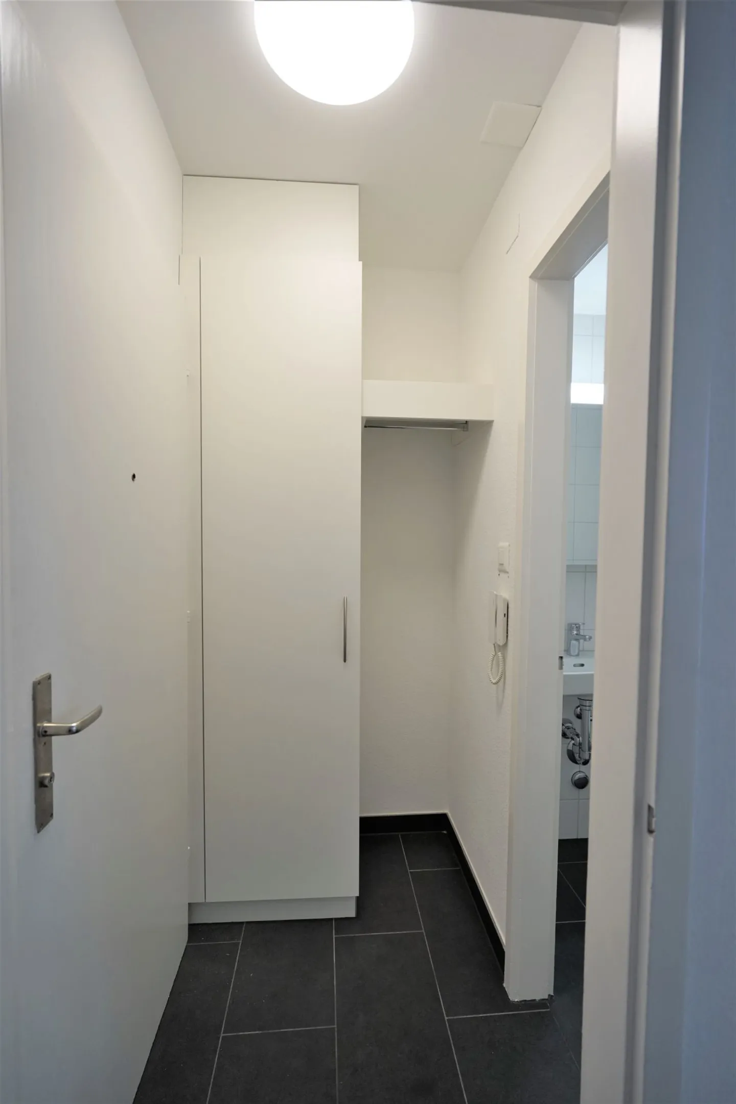 Cozy 2.5-room apartment in a great location - Photo 6 of 6