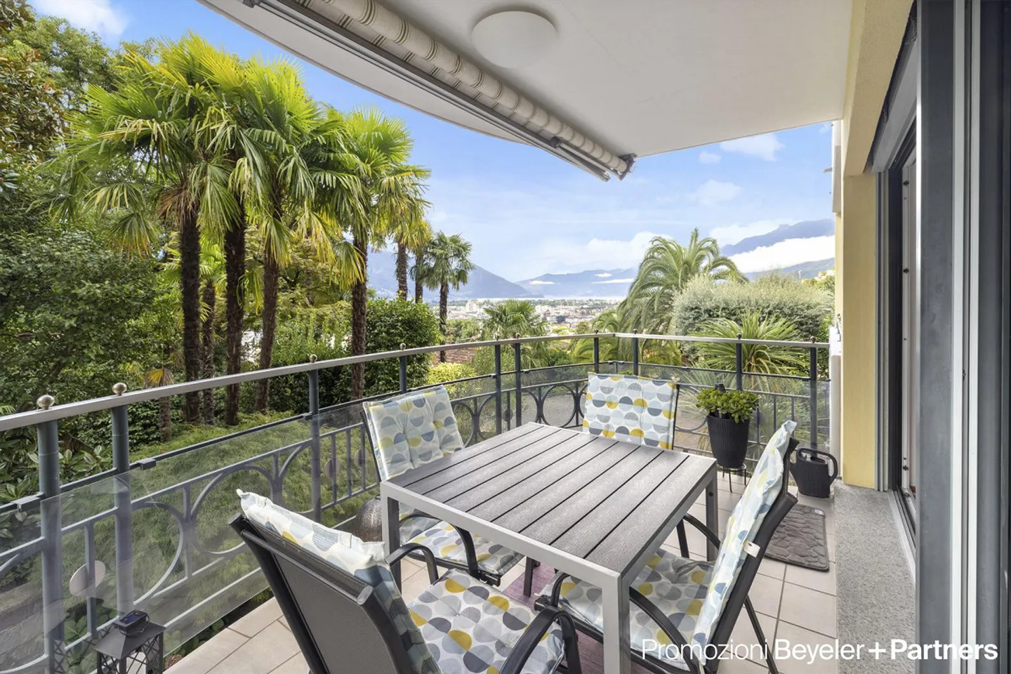 Appartamento da sogno di 3,5 stanze con vista e piscina a Muralto - Foto 1 di 17
