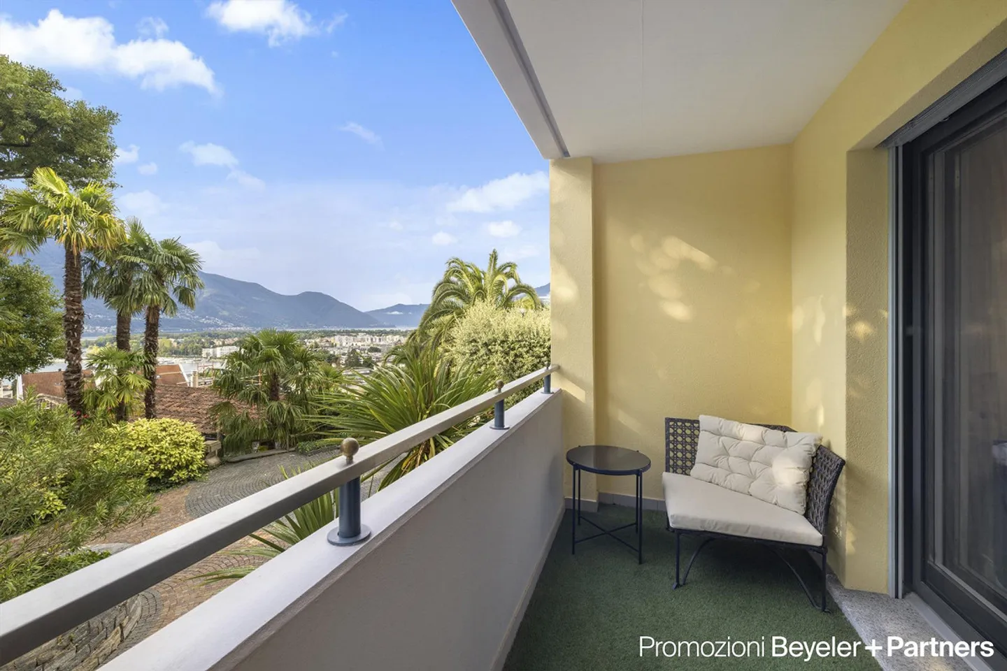 Appartamento da sogno di 3,5 stanze con vista e piscina a Muralto - Foto 14 di 17