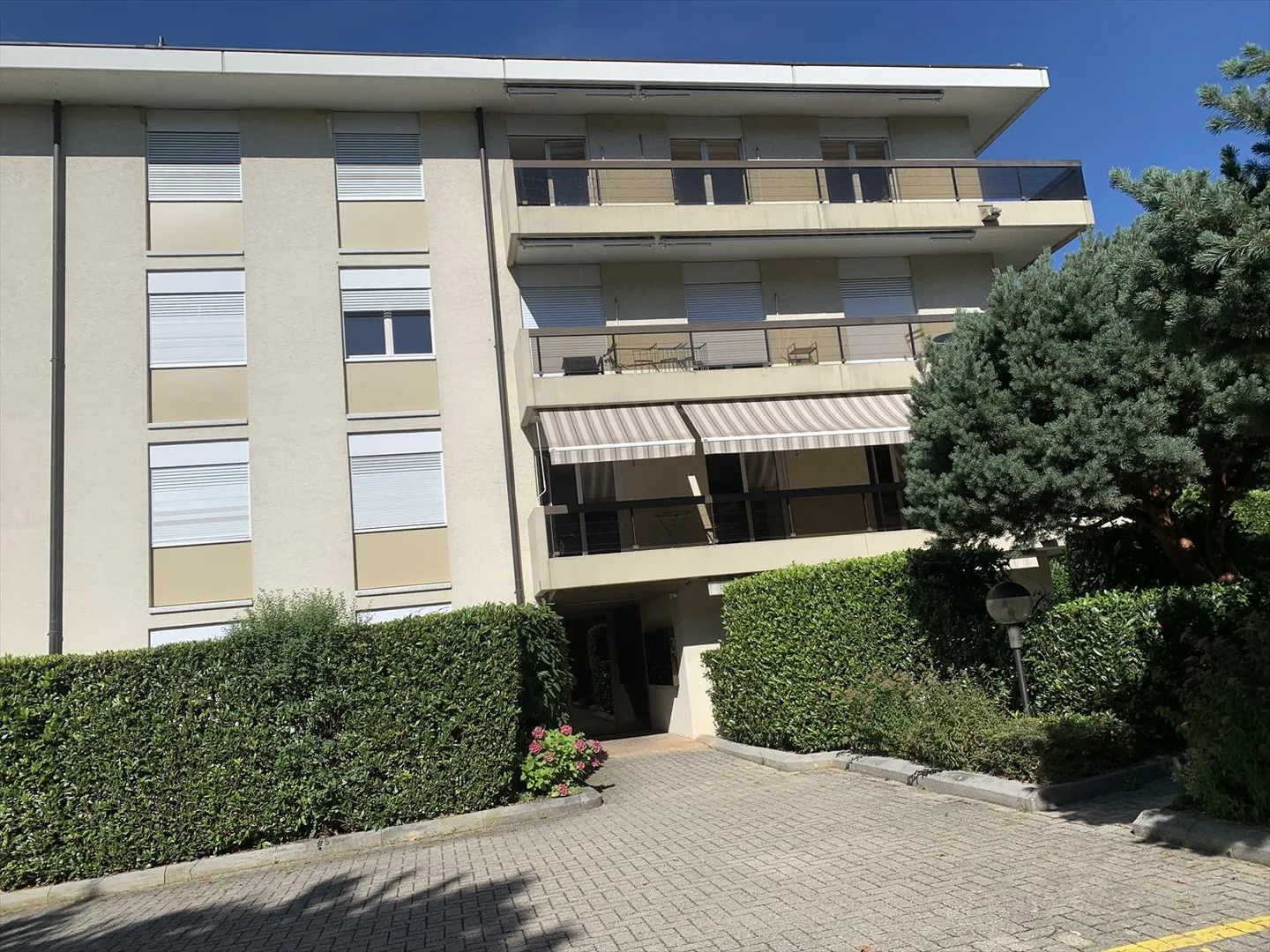 Place ouverte - Photo 3 sur 3