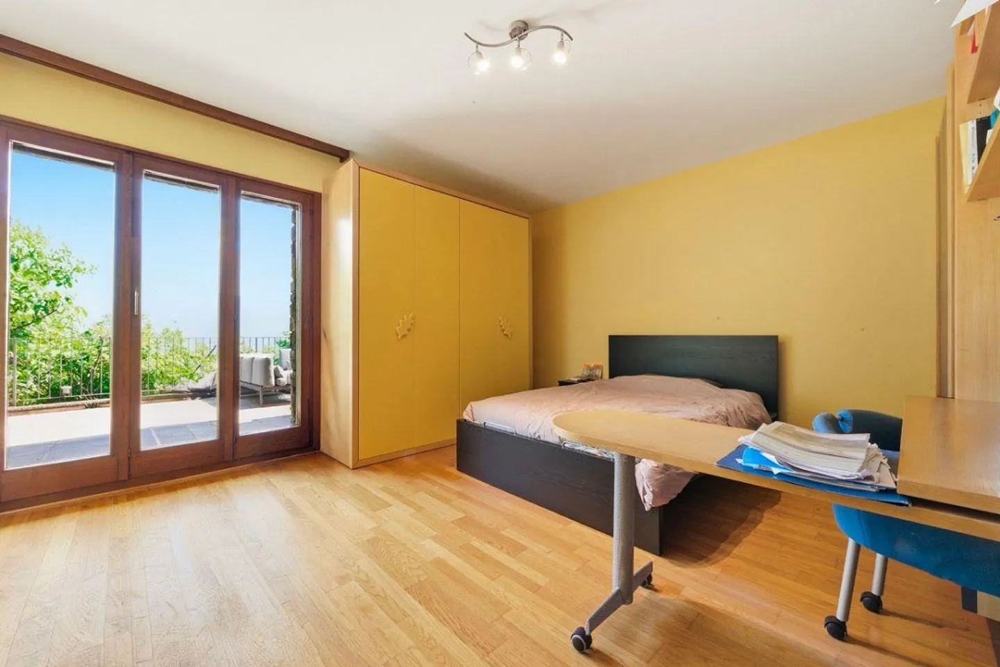 Elegance and Views: villa with lake view and absolute privacy - Photo 12 of 14