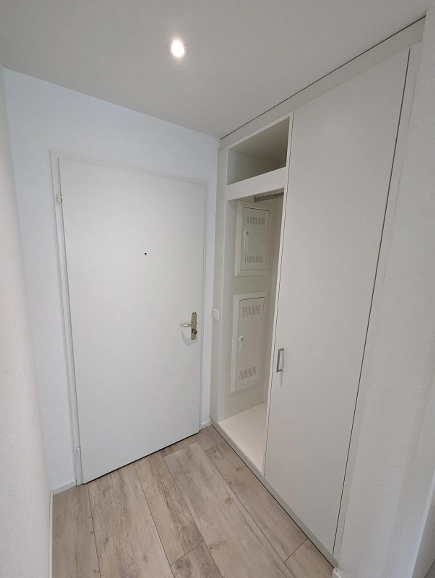 Newly renovated 4.5-room apartment in a city-close location - Photo 5 of 6