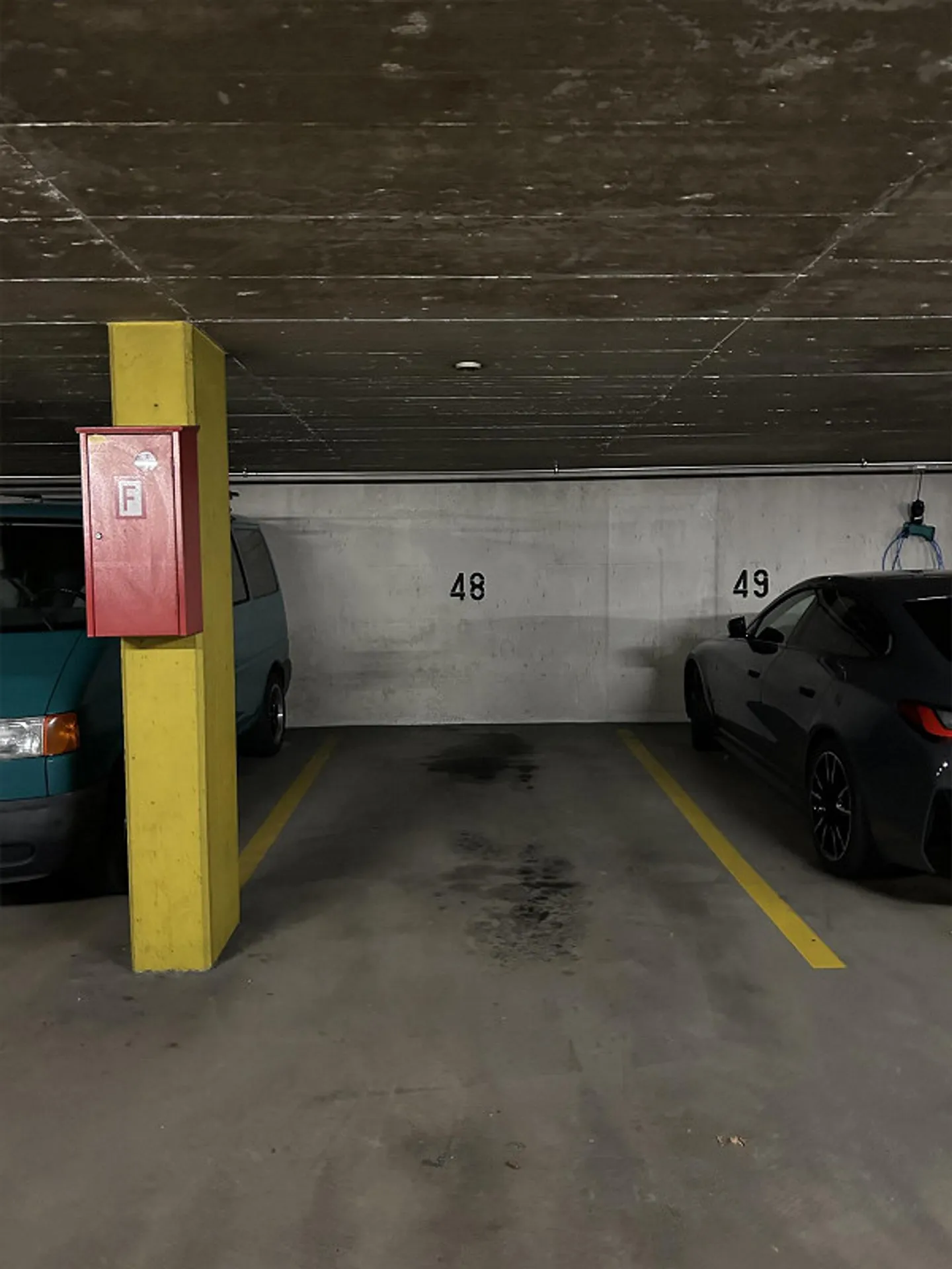 Various parking spaces for rent - Photo 6 of 7