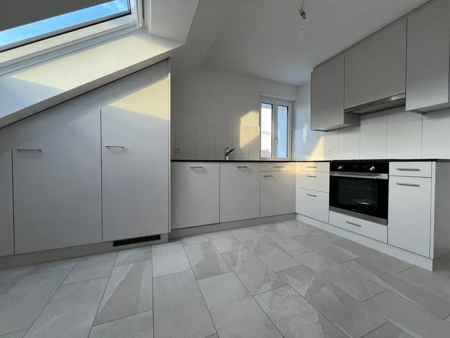 Appartement lumineux de 4,5 pièces à Töss - Photo 2 sur 7