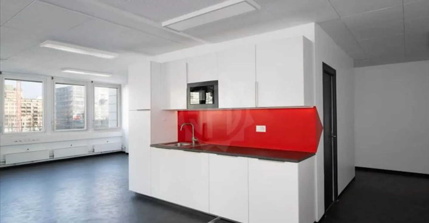 Spazio ufficio in affitto - Foto 11 di 12