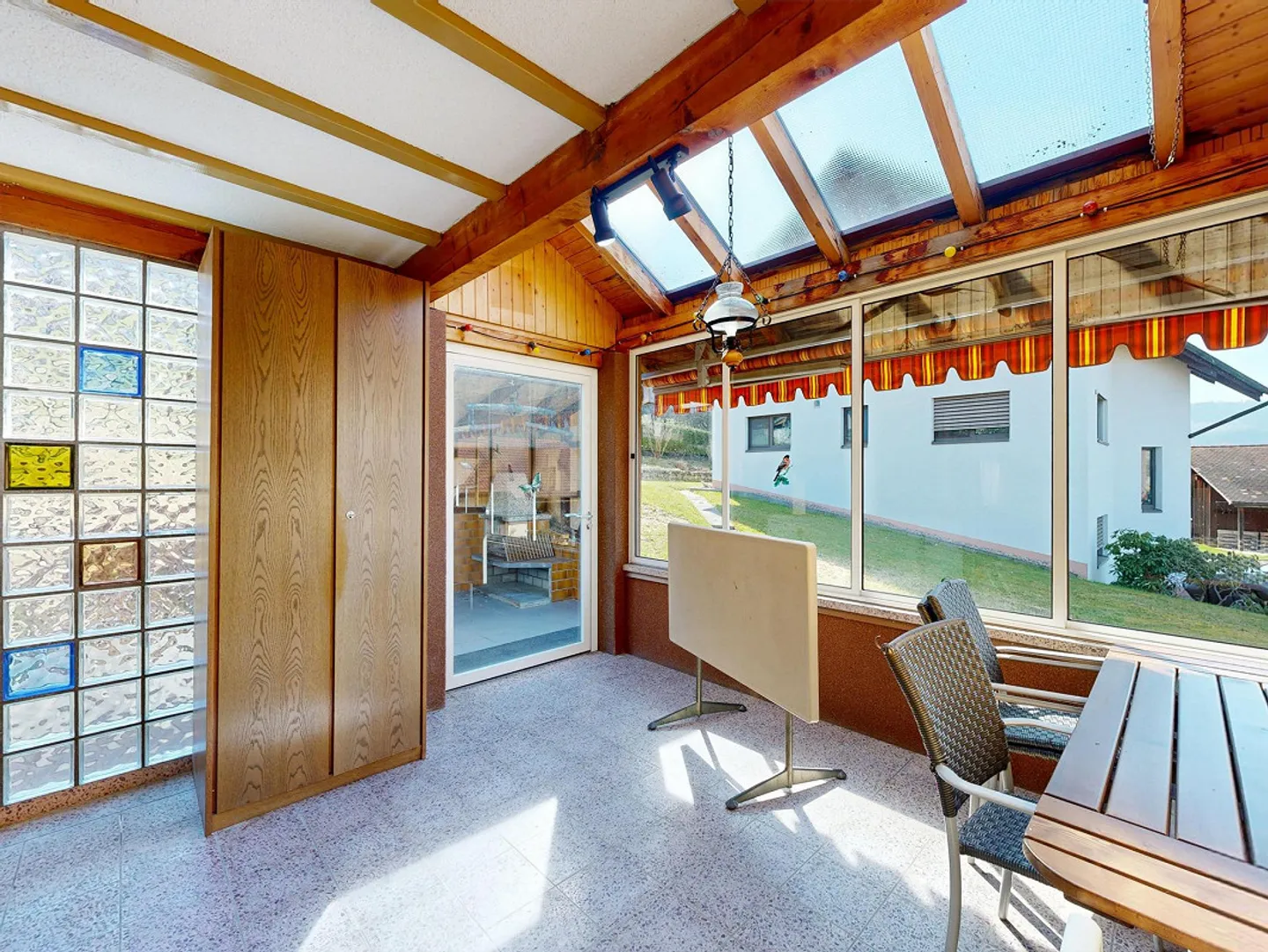 4.5-Room Single-Family House in Idyllic Surroundings - Photo 3 of 11