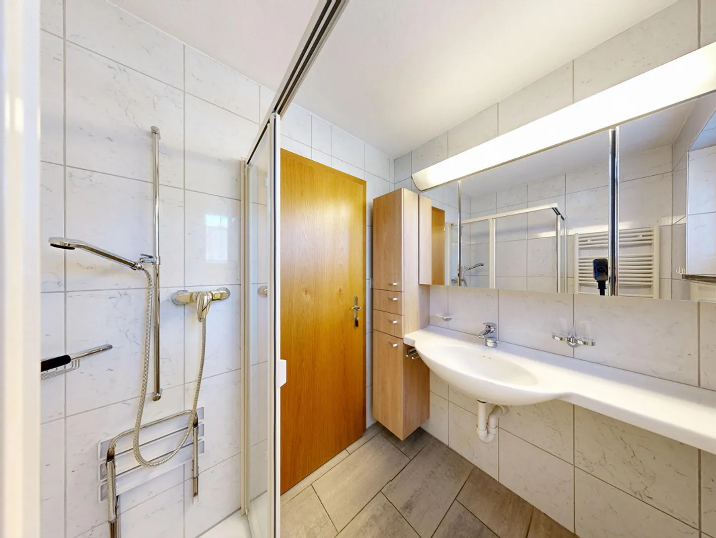 4.5-Room Single-Family House in Idyllic Surroundings - Photo 4 of 11