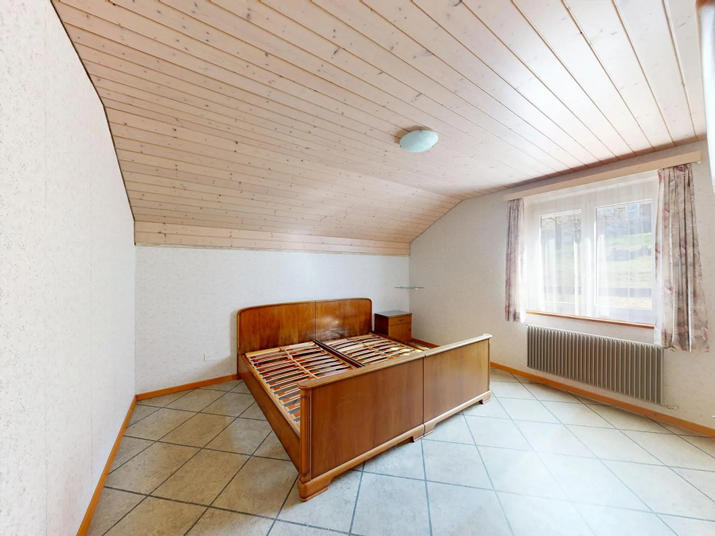 4.5-Room Single-Family House in Idyllic Surroundings - Photo 7 of 11