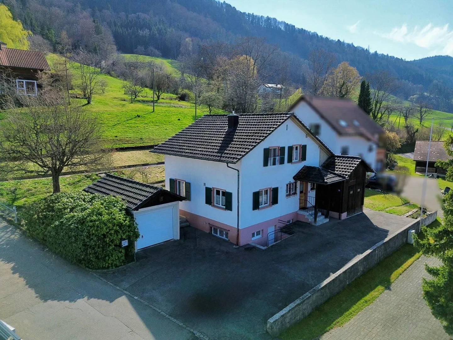 4.5-Room Single-Family House in Idyllic Surroundings - Photo 10 of 11