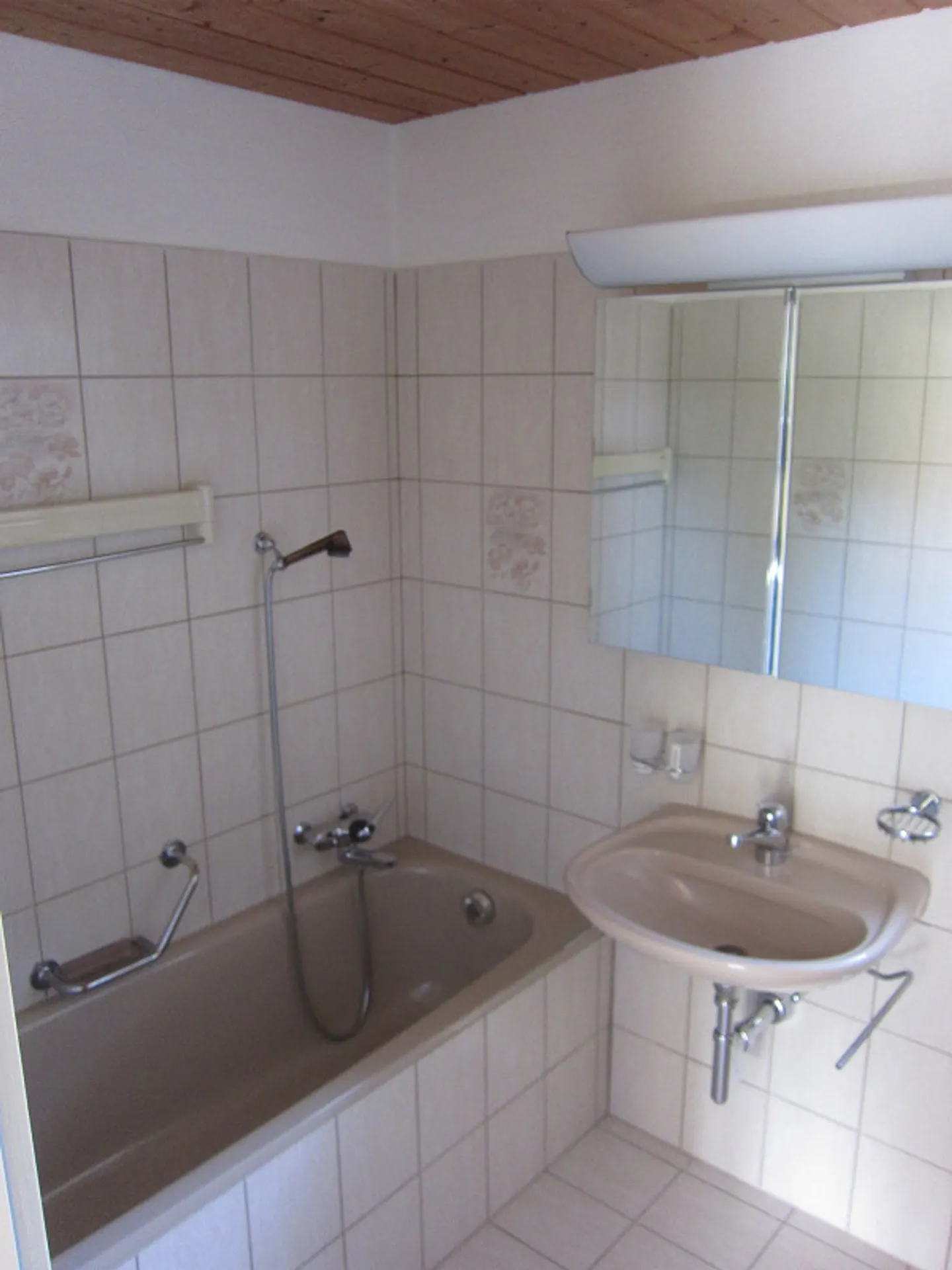 Appartement lumineux 2,5 pièces 1er étage - Photo 5 sur 14