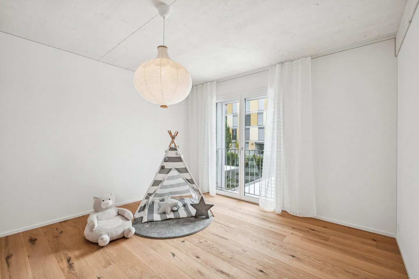 Maison de 6 pièces finie avec coin salon de jardin confortable - Photo 4 sur 8