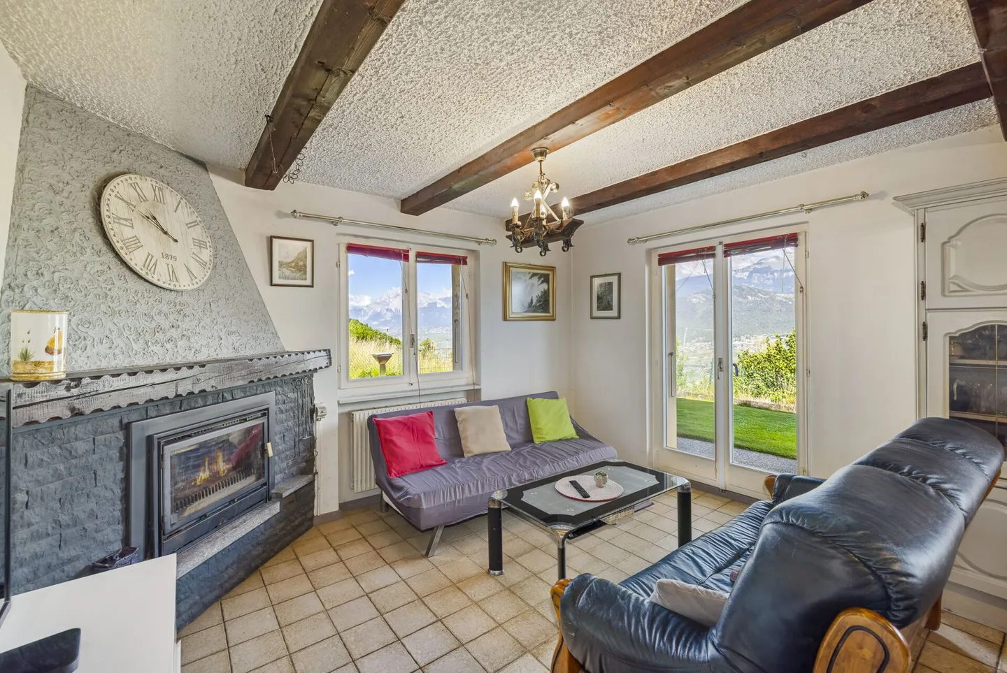 Einfamilienhaus 5 Zimmer ½ von 224 m2 netto auf Grundstücken von 1693 m2 mit atemberaubendem Blick - Foto 7 von 22