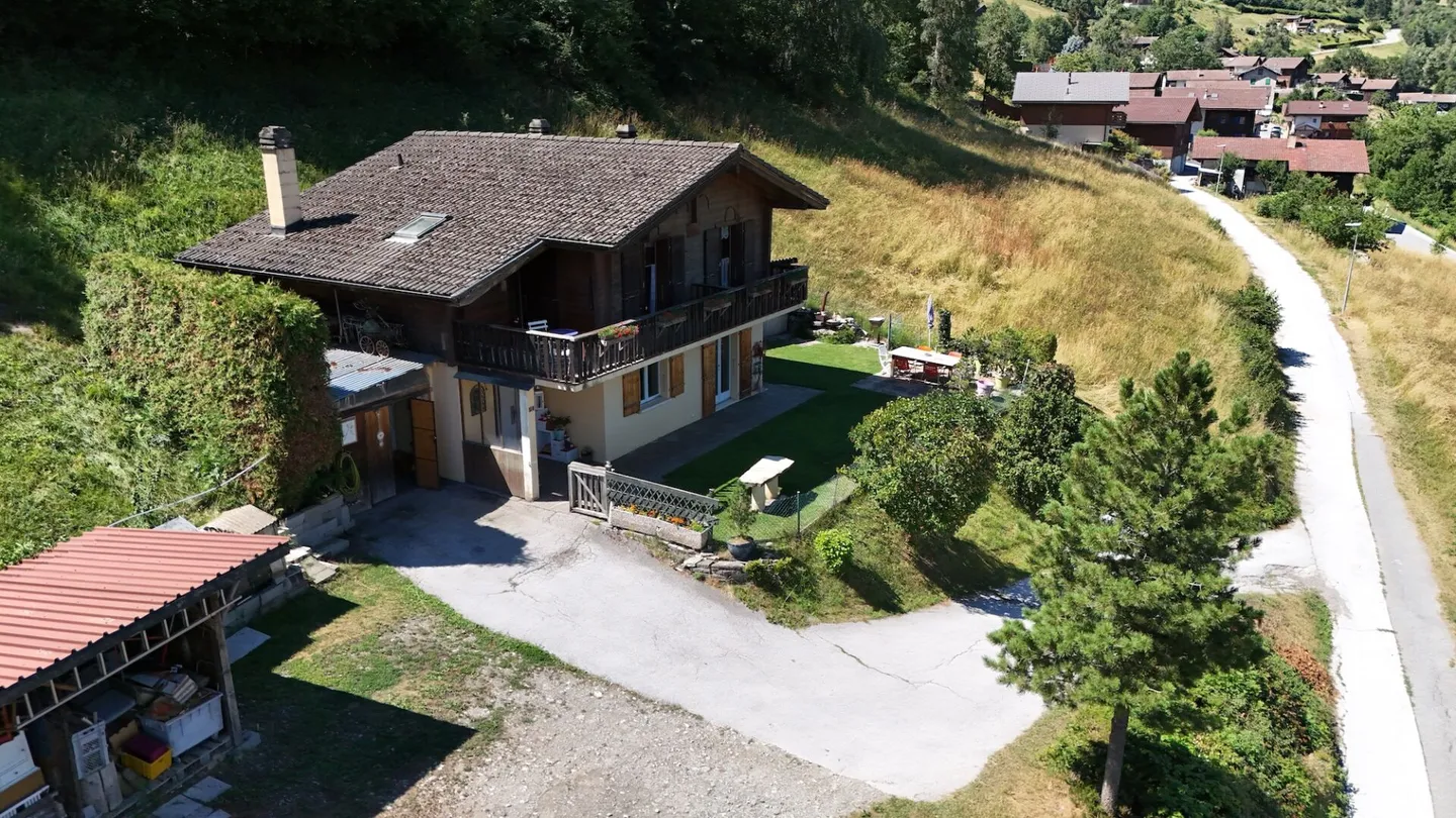 Einfamilienhaus 5 Zimmer ½ von 224 m2 netto auf Grundstücken von 1693 m2 mit atemberaubendem Blick - Foto 22 von 22