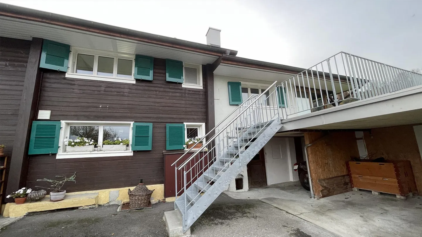 4 Room Apartment - Photo 2 of 12