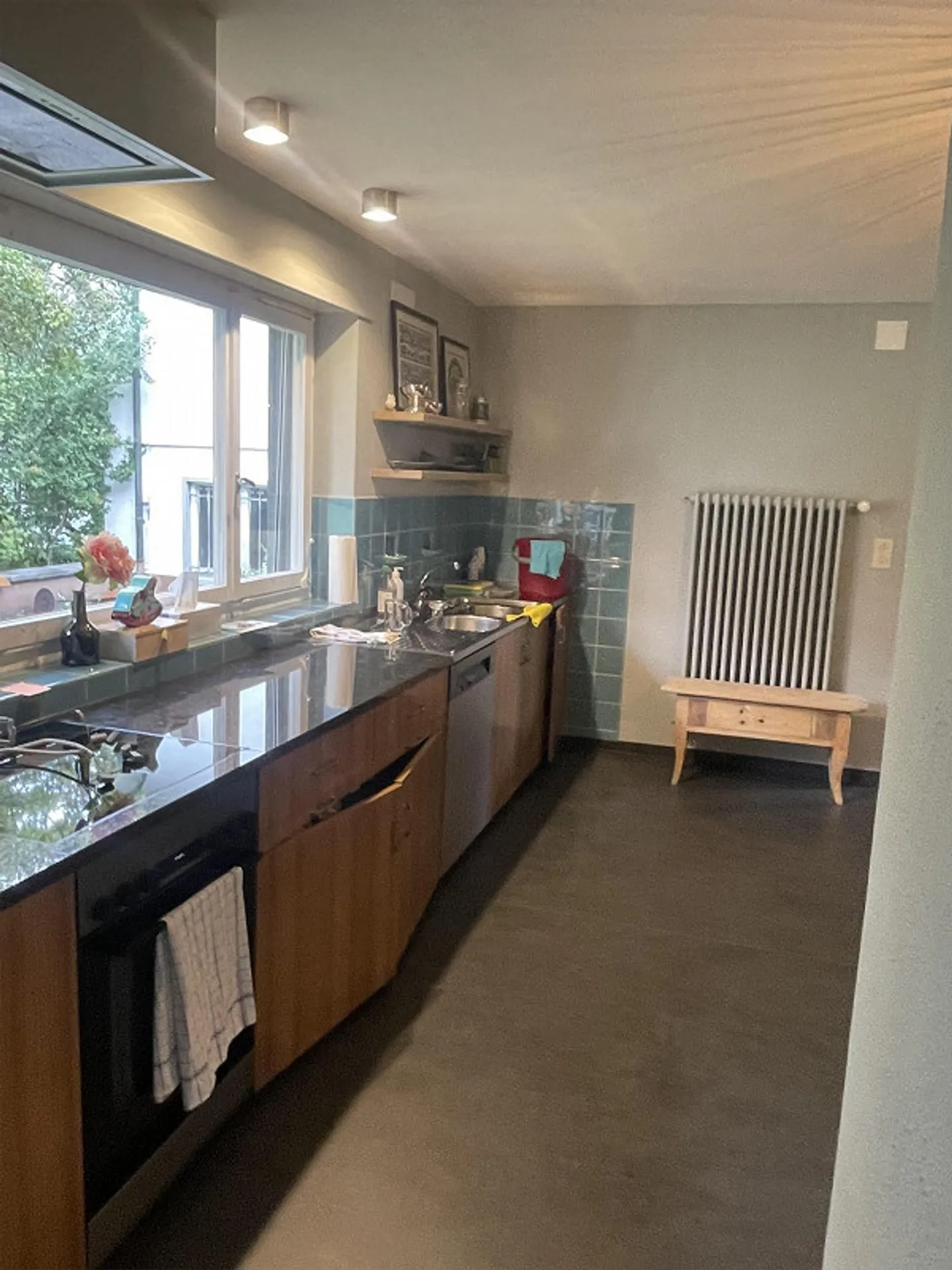 Casa di campagna con ampio spazio circostante - Foto 4 di 30