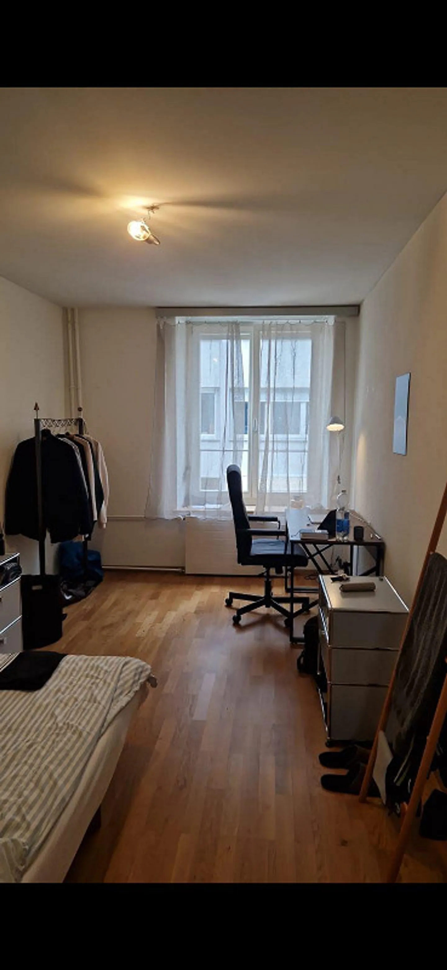 Chambre en colocation (Recherche d'un nouveau locataire) - Photo 1 sur 3