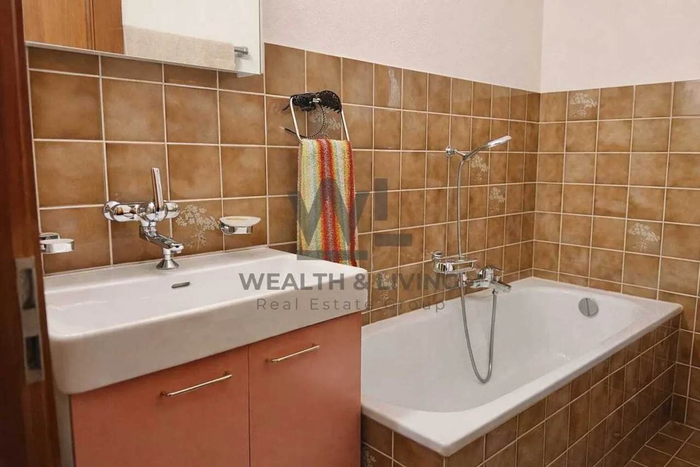 Chalet avec terrain constructible de 1387 m² et garage - Photo 9 sur 13