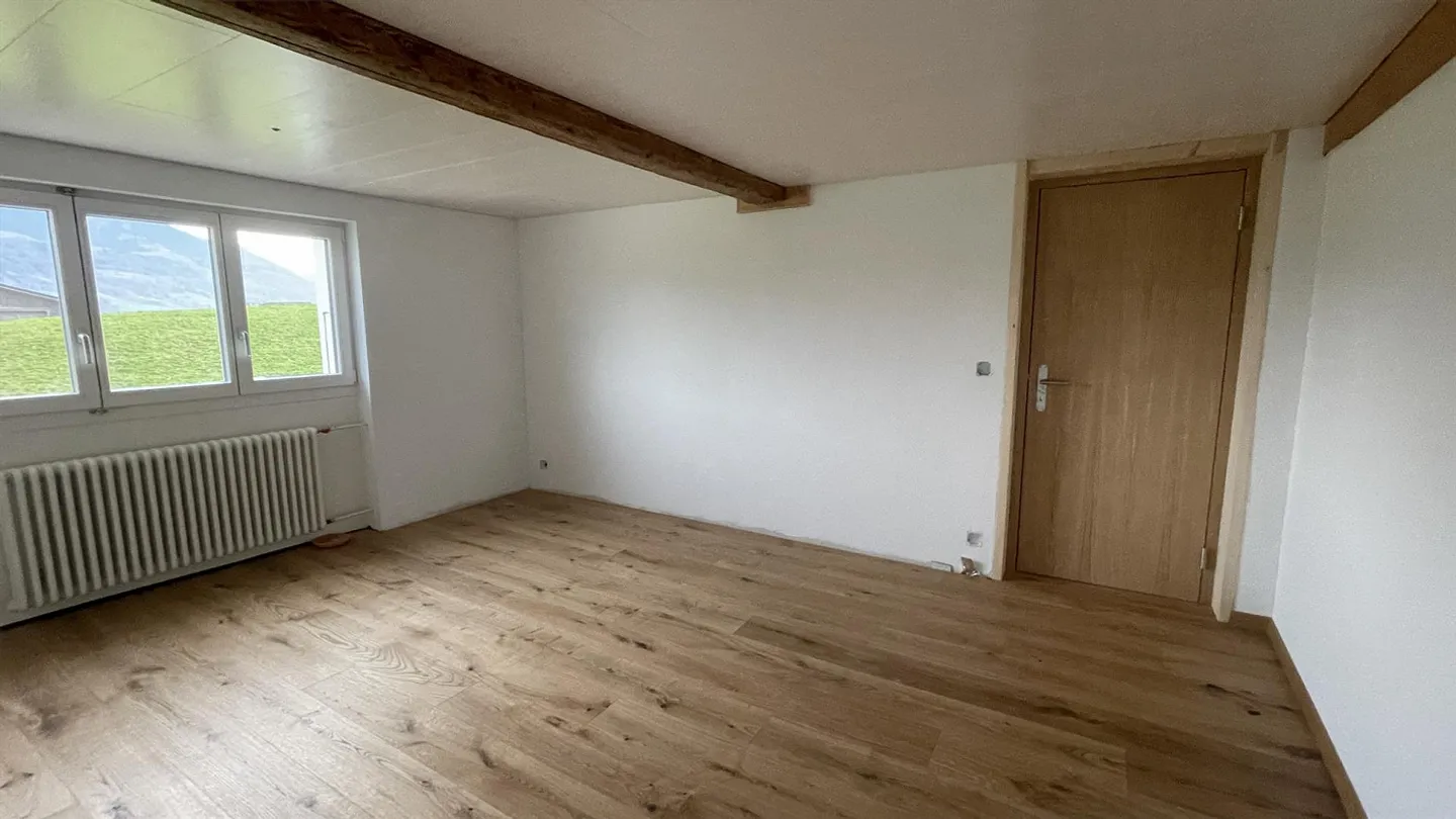 4 Room Apartment - Photo 6 of 12