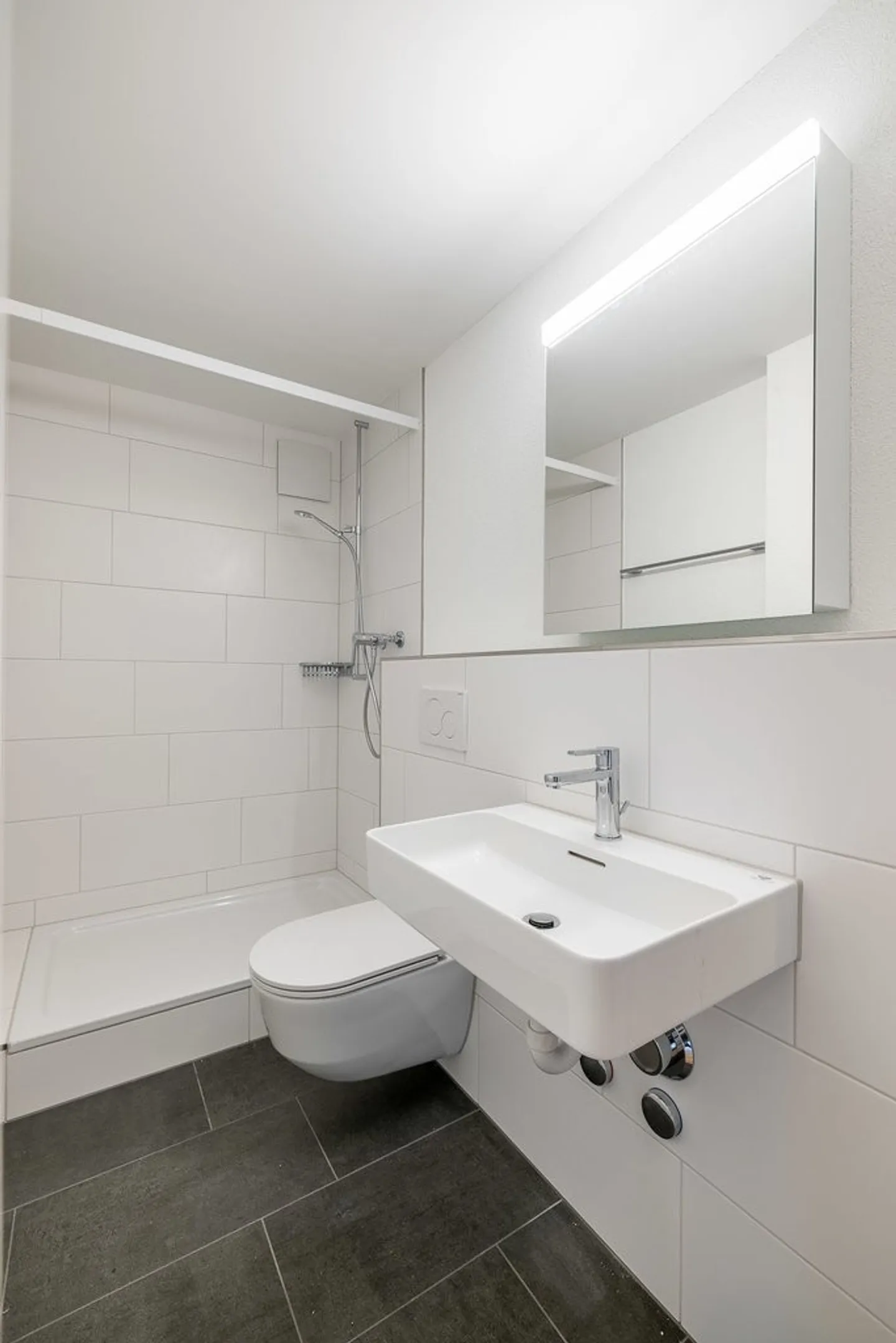 Central Apartment - Photo 6 of 7