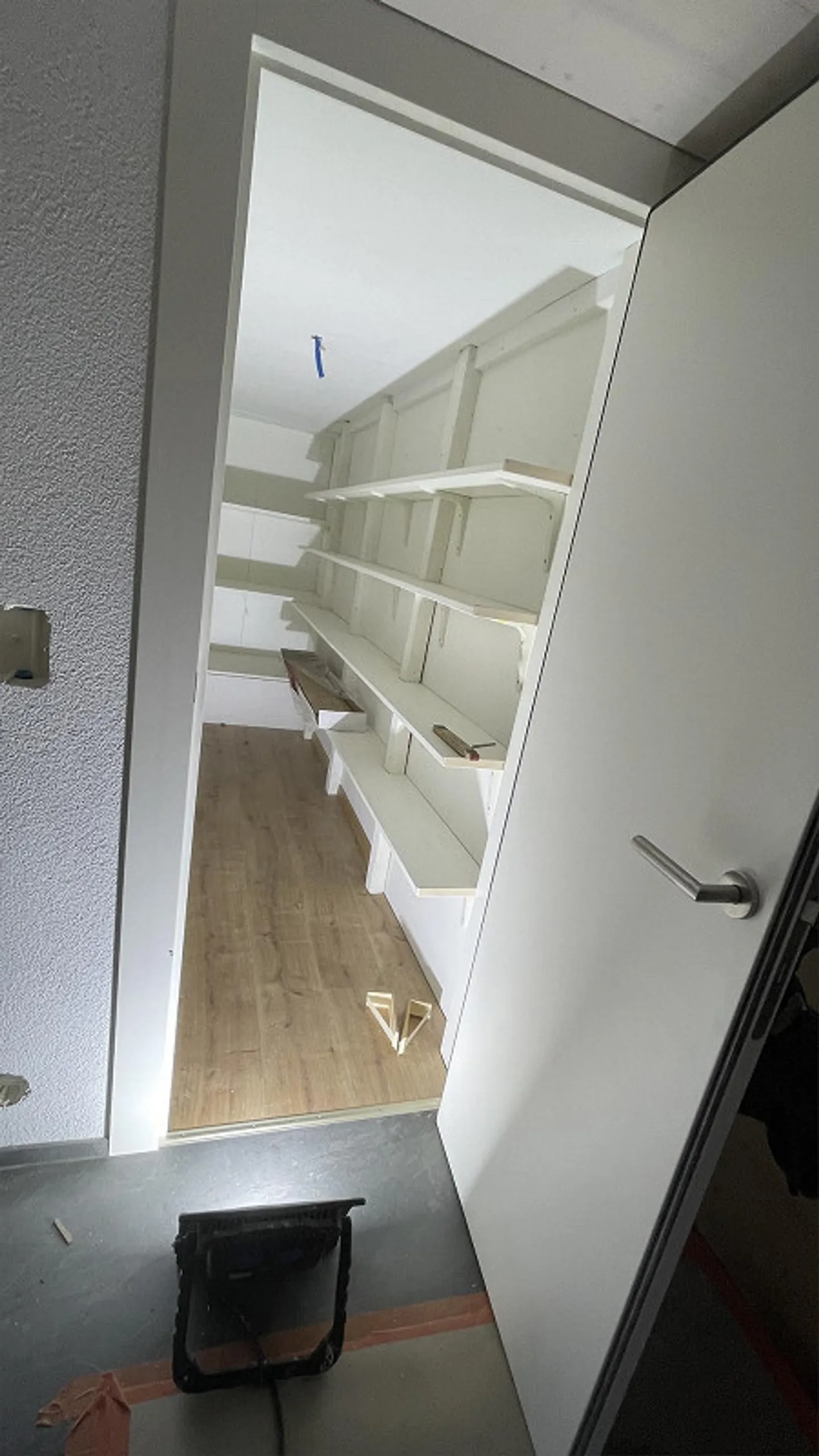 4 Room Apartment - Photo 10 of 12