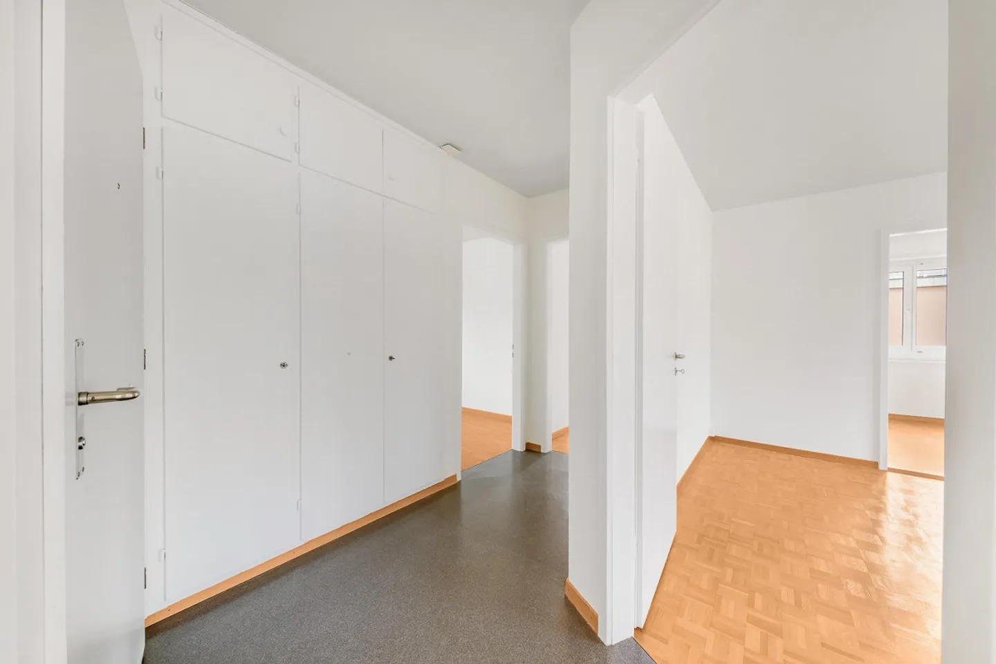 Charming - close to the center - Your new home! - Photo 5 of 10