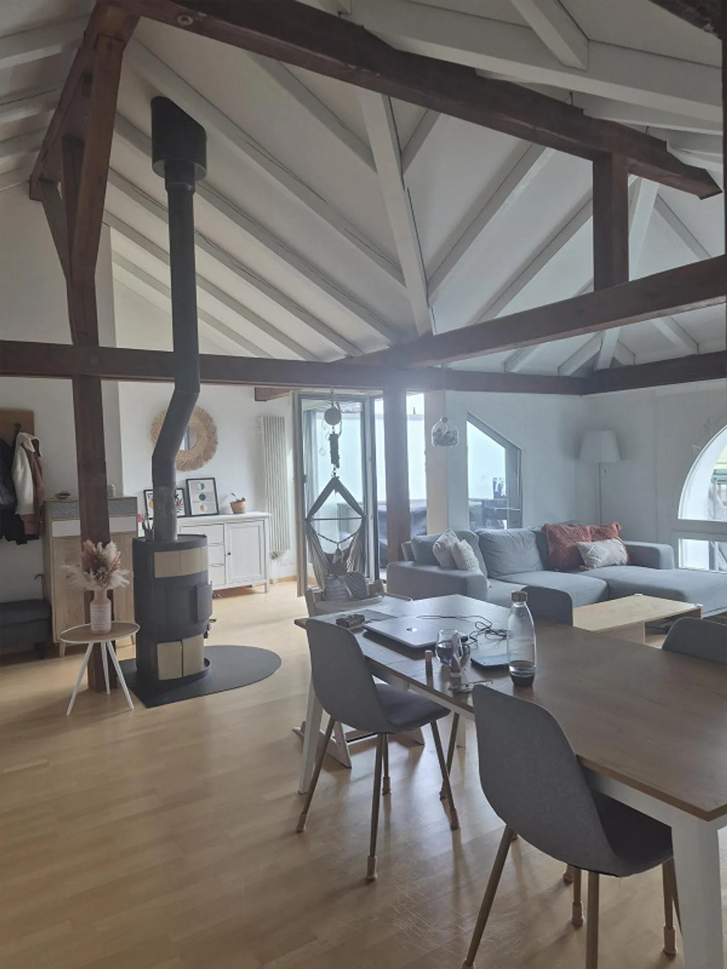 Bright attic apartment with a view of Pilatus in Lucerne's Neustadt - Photo 2 of 8