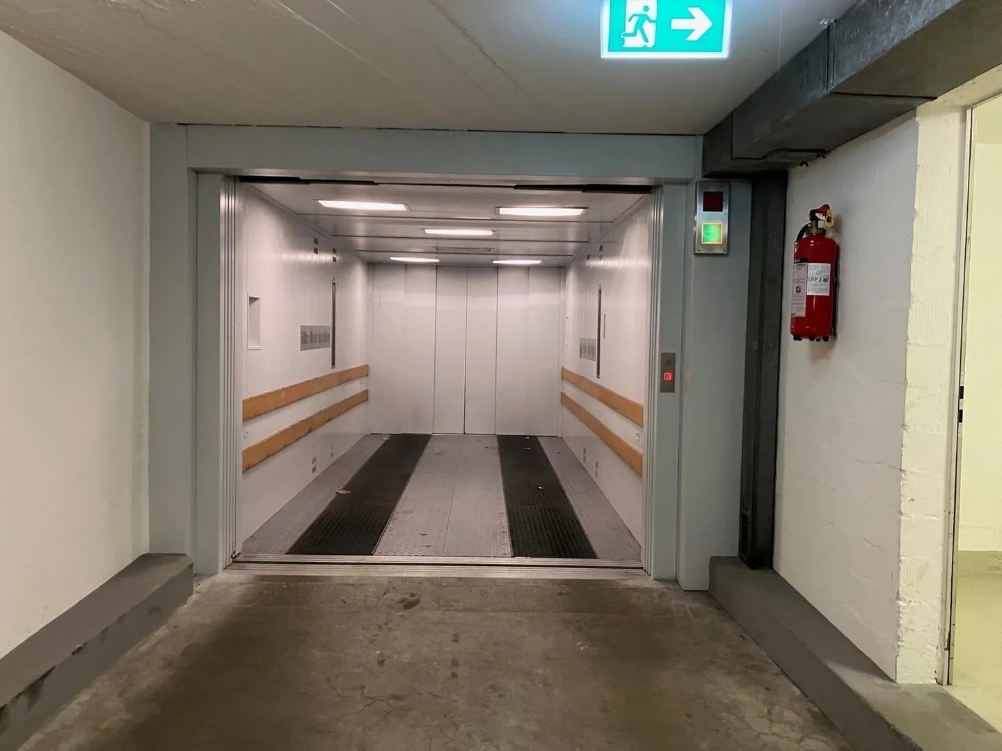 Underground parking space in the 2nd basement - Photo 3 of 3