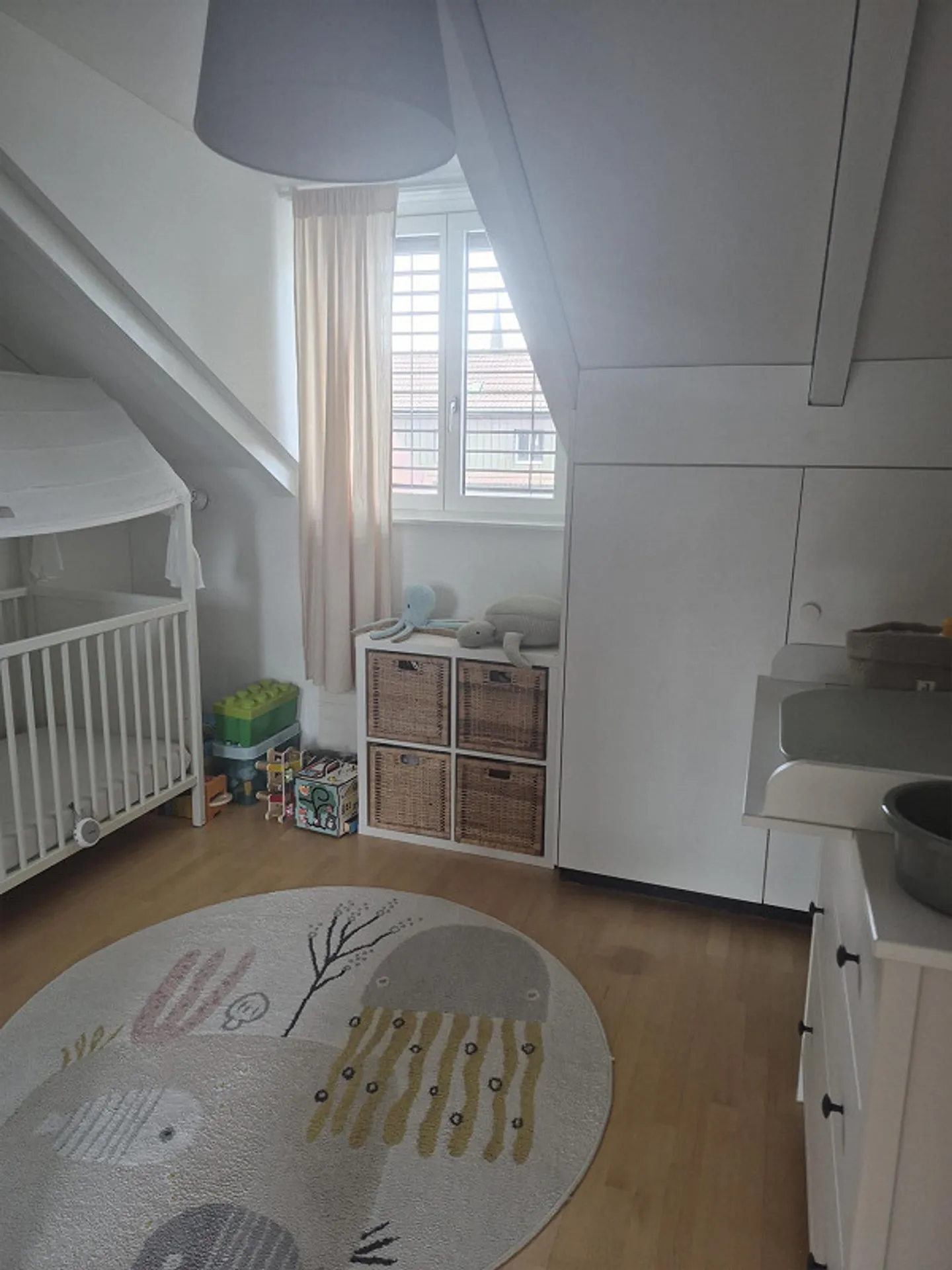 Bright attic apartment with a view of Pilatus in Lucerne's Neustadt - Photo 8 of 8