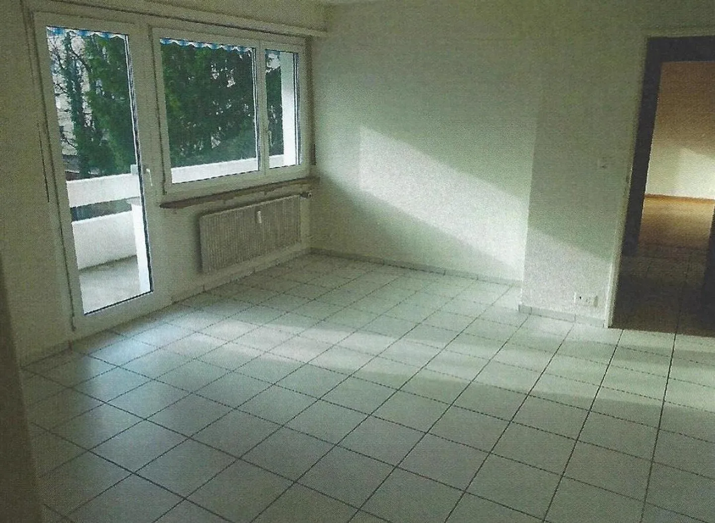 3-room apartment near tram - Photo 2 of 9