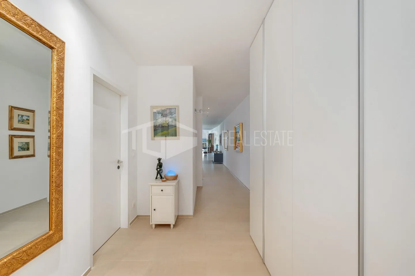 4.5 Local Dream House with Lake View Terraces - Photo 11 of 13