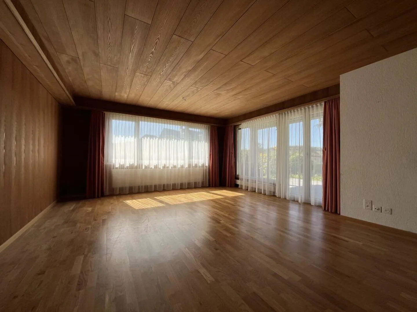 Single-family house - Photo 2 of 13